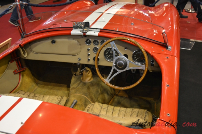 AC Ace 1953-1963 (1954 roadster 2d), wnętrze