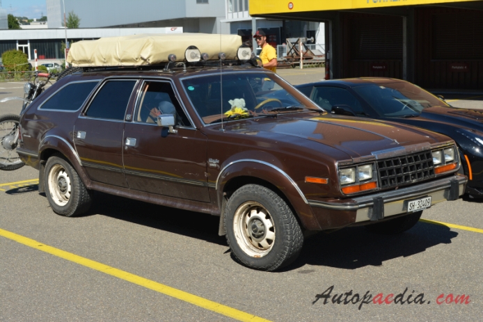 AMC Eagle 1979-1987 (1981-1984 4 Wheel Drive Limited Station Wagon 5d), right front view