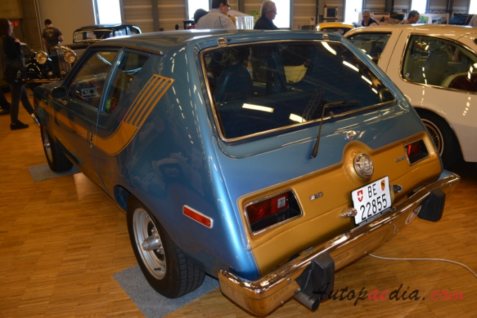 AMC Gremlin 1970-1978 (1976 Gremlin X hatchback 2d),  left rear view