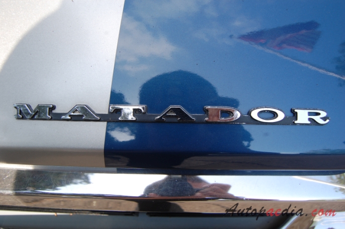 AMC Matador 1st generation 1971-1973 (1973 station wagon 5d), front emblem  
