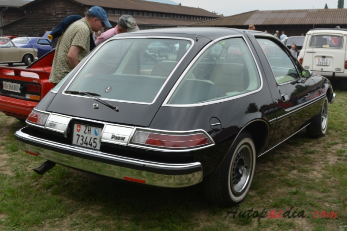 AMC Pacer 1975-1980 (1975-1978 Pacer D/L hatchback 3d), prawy tył