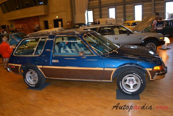 AMC Pacer 1975-1980 (1975-1978 Pacer D/L station wagon 3d), prawy bok
