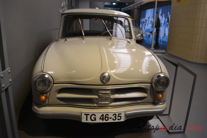 AWZ P70 Zwickau 1955-1959 (1959 Sachsenring P70 saloon 2d), przód