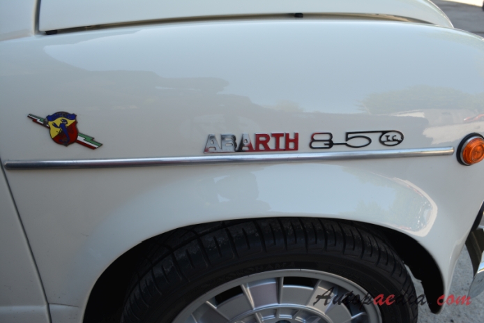 Fiat Abarth 850 TC 1960-1967 (1962 850 TC Nürburgring), emblemat bok 