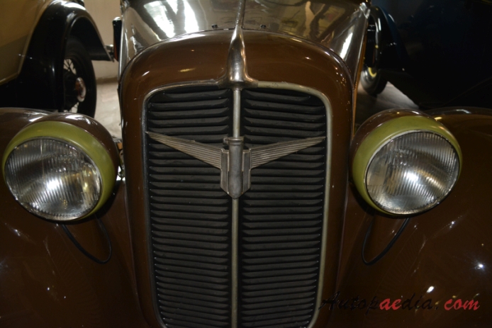 Adler Trumpf Junior 1934-1941 (1936-1941 1E cabrio-limuzyna 2d), emblemat przód 