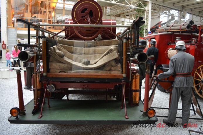 Ahrens-Fox K/L/M/N/P series 1 1915-1920 (1916 MK4 fire engine), rear view