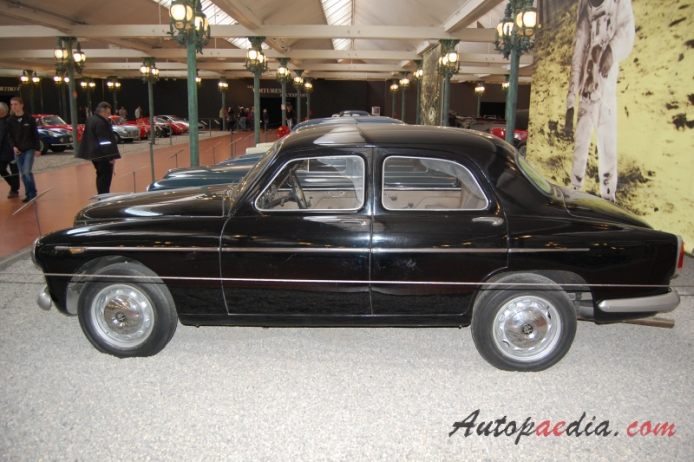 Alfa Romeo 1900 1950-1959 (1955 Super Berlina 4d), lewy bok