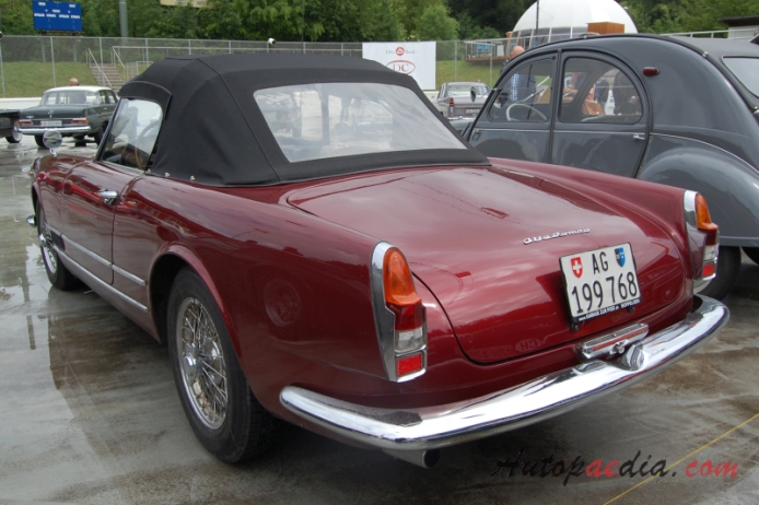 Alfa Romeo 2000 1958-1961 (1960 Touring Spider),  left rear view