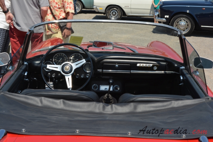 Alfa Romeo 2600 1961-1968 (1963 Spider 2d), wnętrze
