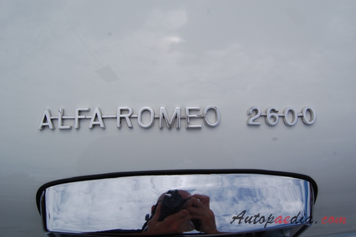 Alfa Romeo 2600 1961-1968 (Spider convertible), rear emblem  