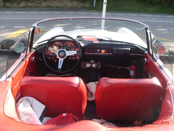 Alfa Romeo 2600 1961-1968 (Spider convertible), wnętrze