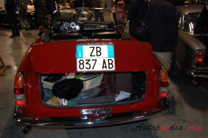 Alfa Romeo 2600 1961-1968 (Spider convertible), tył