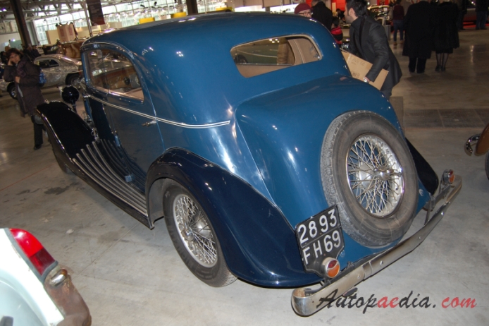 Alfa Romeo 6C 2300 1934-1939 (1934 Turismo berlina 4d),  left rear view