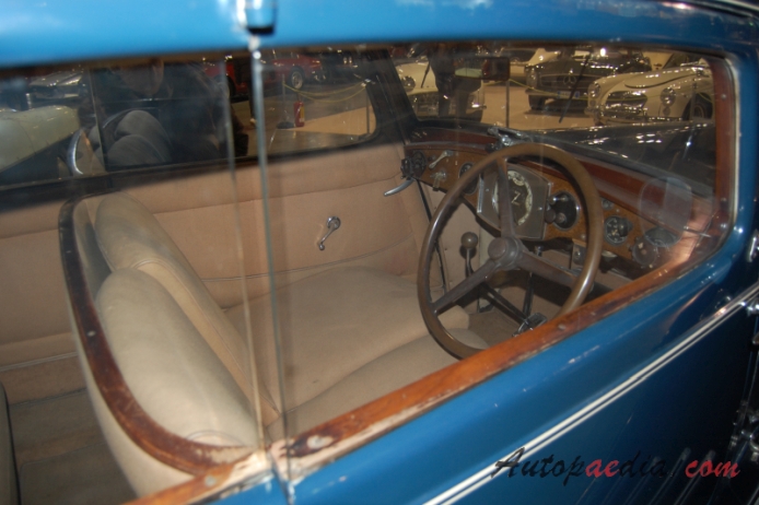 Alfa Romeo 6C 2300 1934-1939 (1934 Turismo berlina 4d), wnętrze
