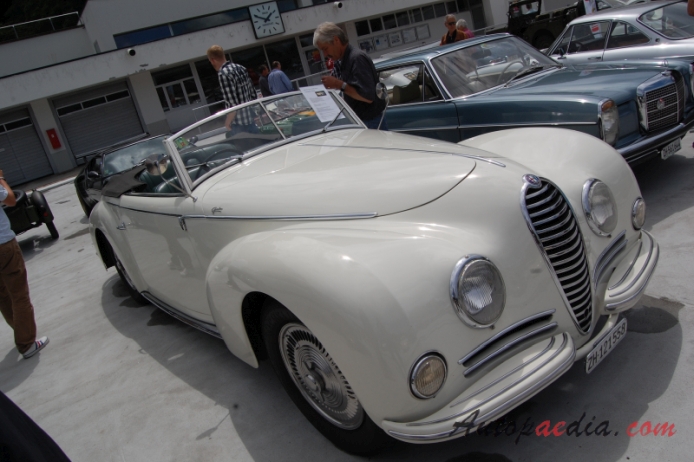 Alfa Romeo 6C 2500 1938-1952 (1947 Graber cabriolet 2d), prawy przód