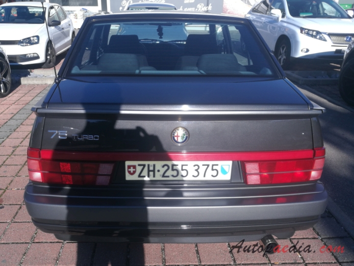 Alfa Romeo 75 1985-1992 (1988-1992 Alfa Romeo 75 1.8 Turbo sedan 4d), rear view