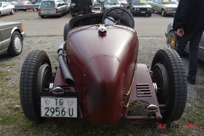 Alfa Romeo 8C 1931-1941 (1931-1934 Alfa Romeo 8C 2300 roadster 2d), rear view