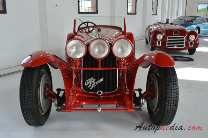 Alfa Romeo 8C 1931-1941 (1932 8C 2300 Spider Corsa roadster 2d), przód