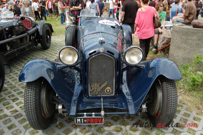 Alfa Romeo 8C 1931-1941 (1932 Alfa Romeo 8C 2300 Monza roadster 2d), przód