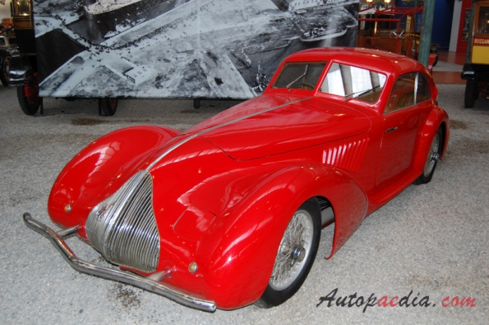 Alfa Romeo 8C 1931-1941 (1936 8C 2.9A saloon 2d), left front view