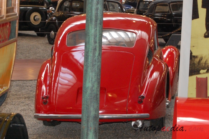 Alfa Romeo 8C 1931-1941 (1936 8C 2.9A saloon 2d), tył