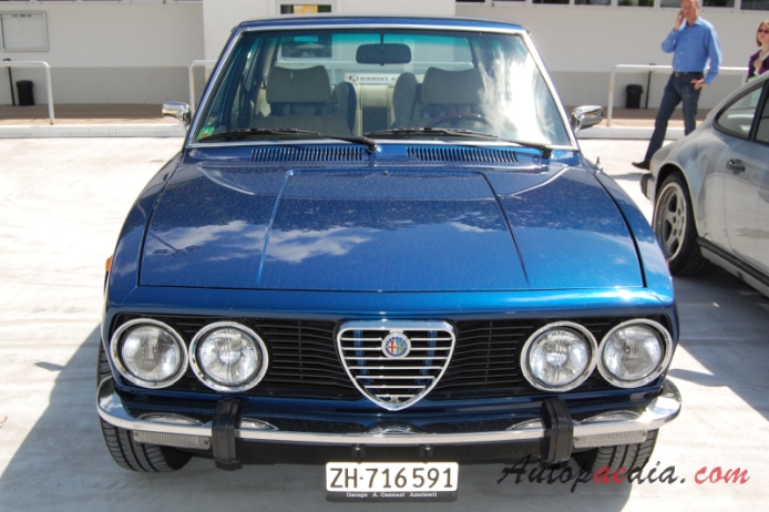 Alfa Romeo Alfetta 1972-1984 (1975-1979 1.8L sedan 4d), front view