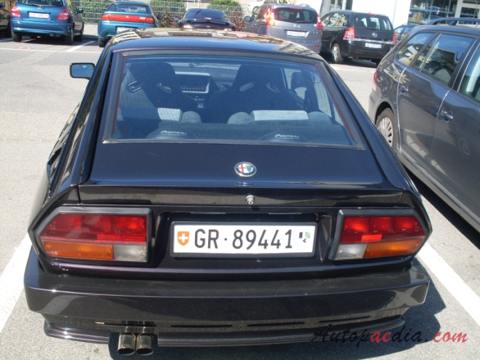 Alfa Romeo Alfetta GT (GTV) 1974-1987 (1980-1987 GTV6 25L), rear view