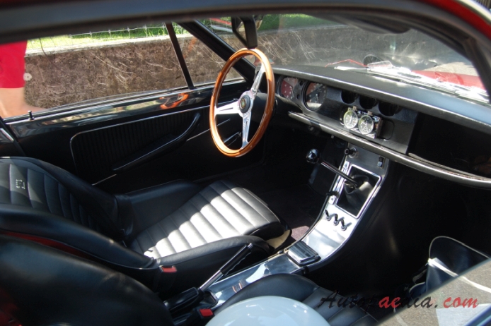 Alfa Romeo GT 1969-1976 (1971 1300 Junior Zagato), interior