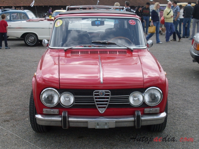 Alfa Romeo Giulia 1962-1978 (1965-1972 Giulia Super Colli Giardiniera 5d), przód