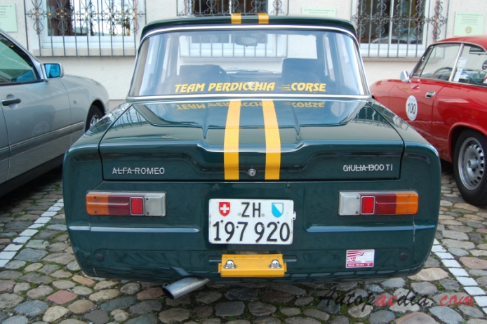 Alfa Romeo Giulia 1962-1978 (1970 Giulia 1300 TI), rear view