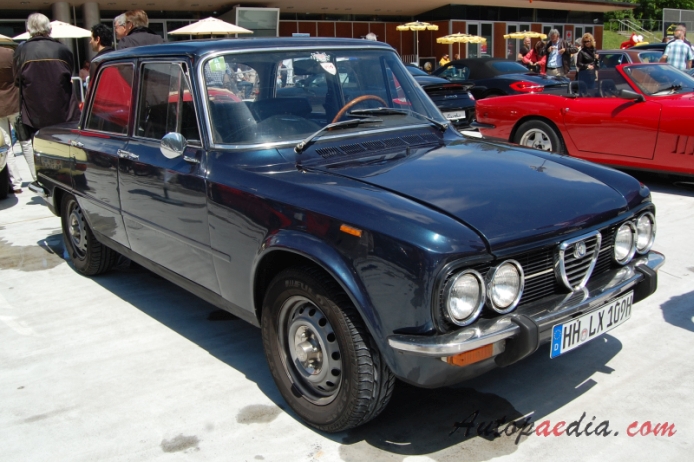 Alfa Romeo Giulia 1962-1978 (1974-1978 Nuova Super 1300), right front view