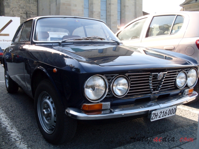 Alfa Romeo GT 1963-1977 (1972-1976 GT 1600 Junior), prawy przód