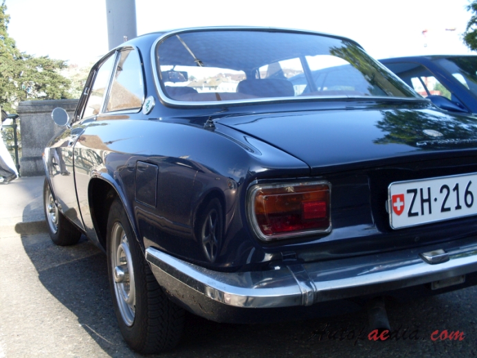 Alfa Romeo GT 1963-1977 (1972-1976 GT 1600 Junior),  left rear view