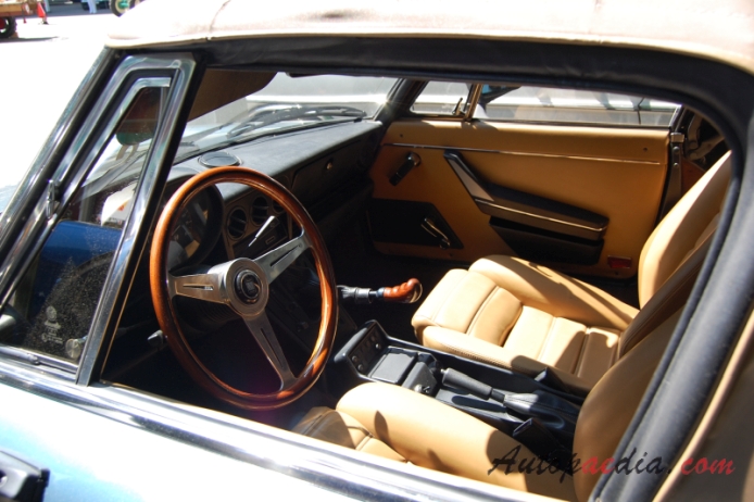 Alfa Romeo Gulia Spider Series 3 1982-1990 (1987), interior
