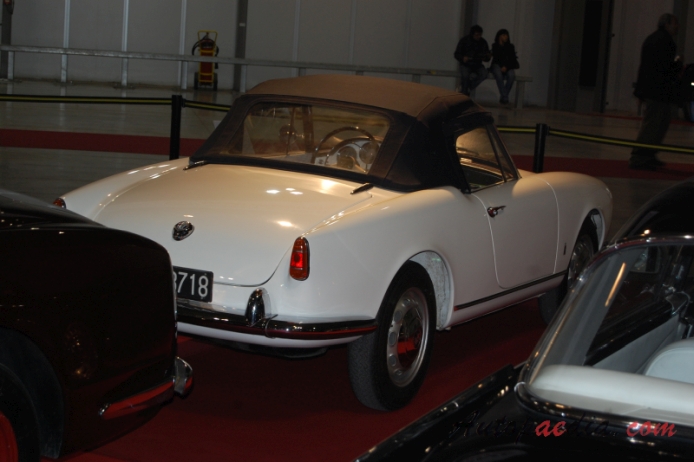 Alfa Romeo Giulietta Spider 1955-1964 (1956-1959 2nd series), right rear view