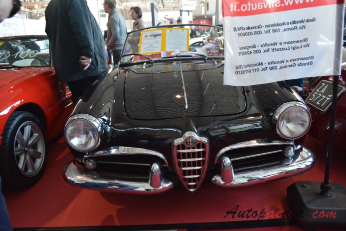Alfa Romeo Giulietta Spider 1955-1964 (1956 1300 Spider Veloce 750F Passo Corto), front view