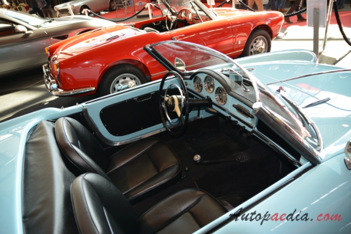Alfa Romeo Giulietta Spider 1955-1964 (1956 Alfa Romeo Giulietta Spider 750 D roadster 2d), wnętrze