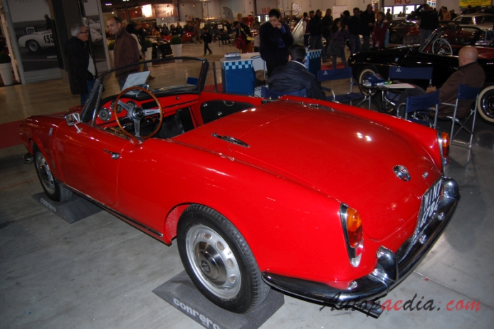 Alfa Romeo Giulietta Spider 1955-1964 (1962-1964 Giulia 1600),  left rear view
