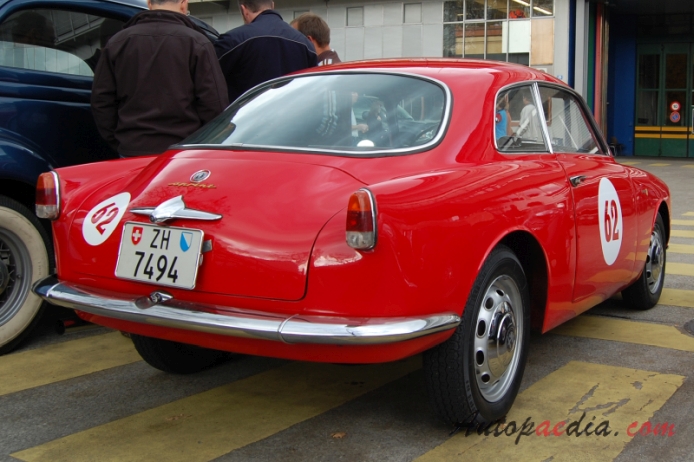 Alfa Romeo Giulietta Sprint 1954-1966 (1954-1959 series 1), right rear view