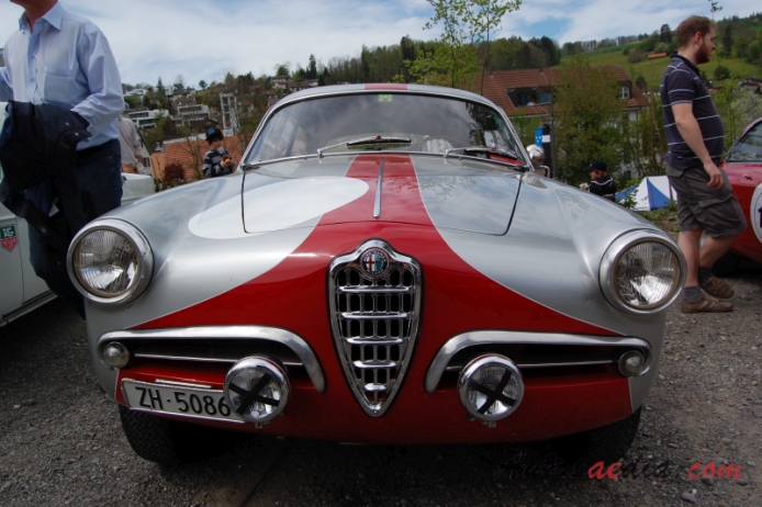Alfa Romeo Giulietta Sprint 1954-1966 (1957 Sprint Veloce S1), front view