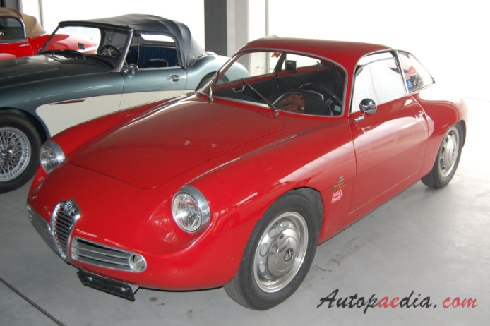 Alfa Romeo Giulietta Sprint 1954-1966 (1959-1962 SZ Sprint Zagato Coda Tonda), lewy przód