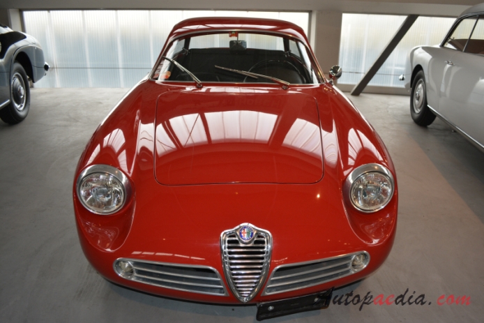 Alfa Romeo Giulietta Sprint 1954-1966 (1959-1962 SZ Sprint Zagato Coda Tonda), front view