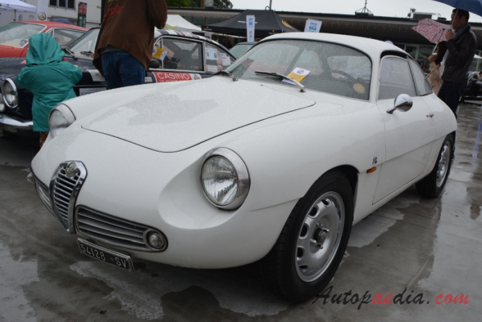 Alfa Romeo Giulietta Sprint 1954-1966 (1959-1962 SZ Sprint Zagato Coda Tonda), left front view