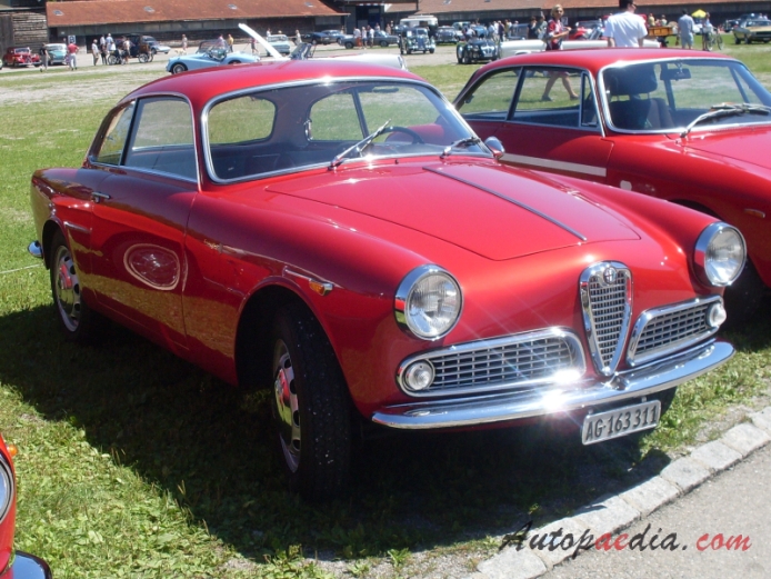 Alfa Romeo Giulietta Sprint 1954-1966 (1959-1962 series 2), right front view