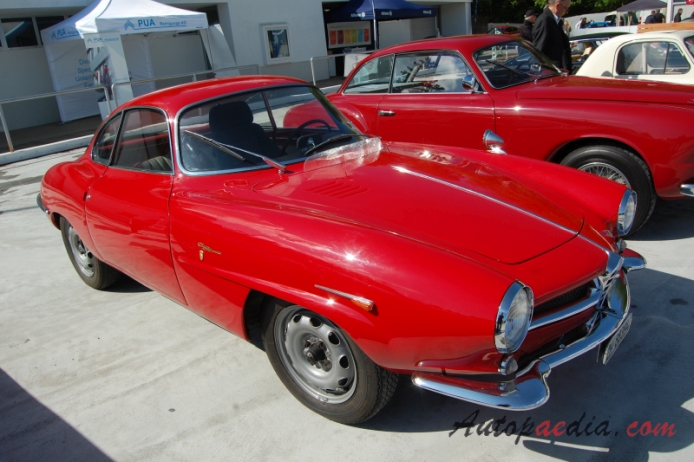Alfa Romeo Giulietta Sprint 1954-1966 (1961 Sprint Speciale), right front view