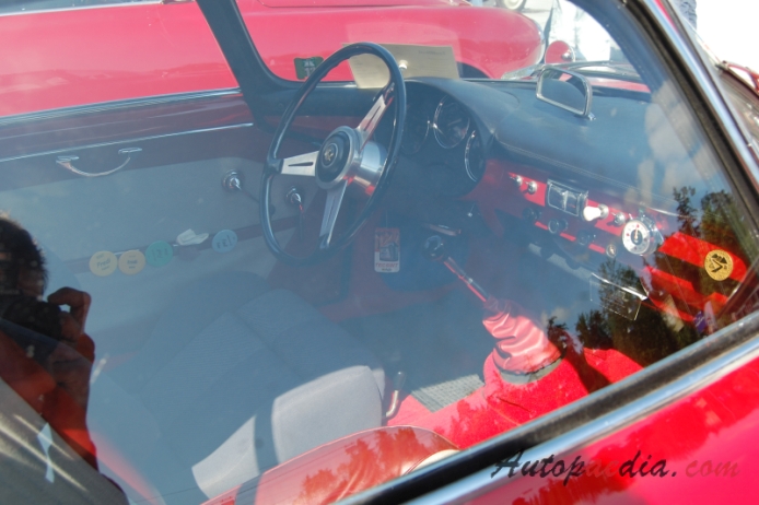 Alfa Romeo Giulietta Sprint 1954-1966 (1961 Sprint Speciale), interior