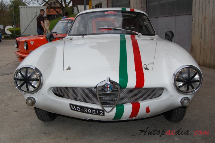 Alfa Romeo Giulietta Sprint 1954-1966 (1964 Gulia SS Sprint Speciale), front view
