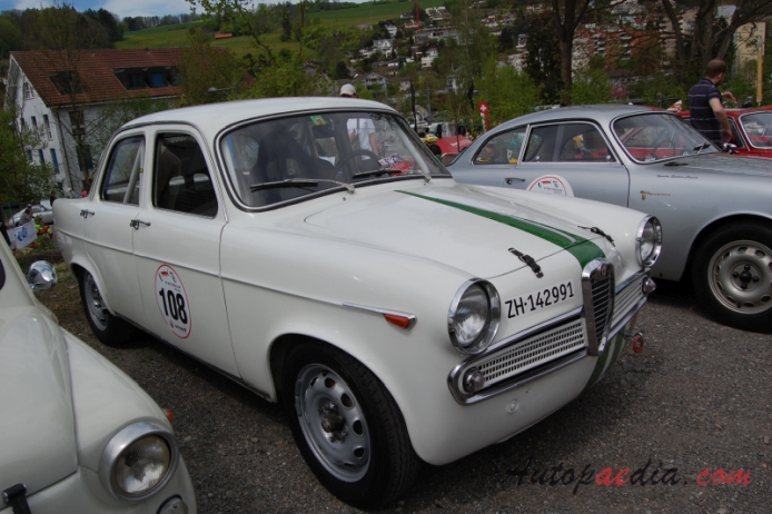 Alfa Romeo Giulietta 1954-1965 (1961 TI Berlina 4d), right front view
