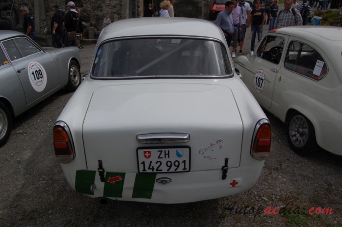 Alfa Romeo Giulietta 1954-1965 (1961 TI Berlina 4d), rear view