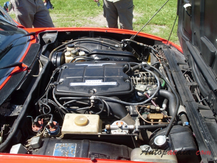 Alfa Romeo Montreal 1970-1977 (1972), engine  